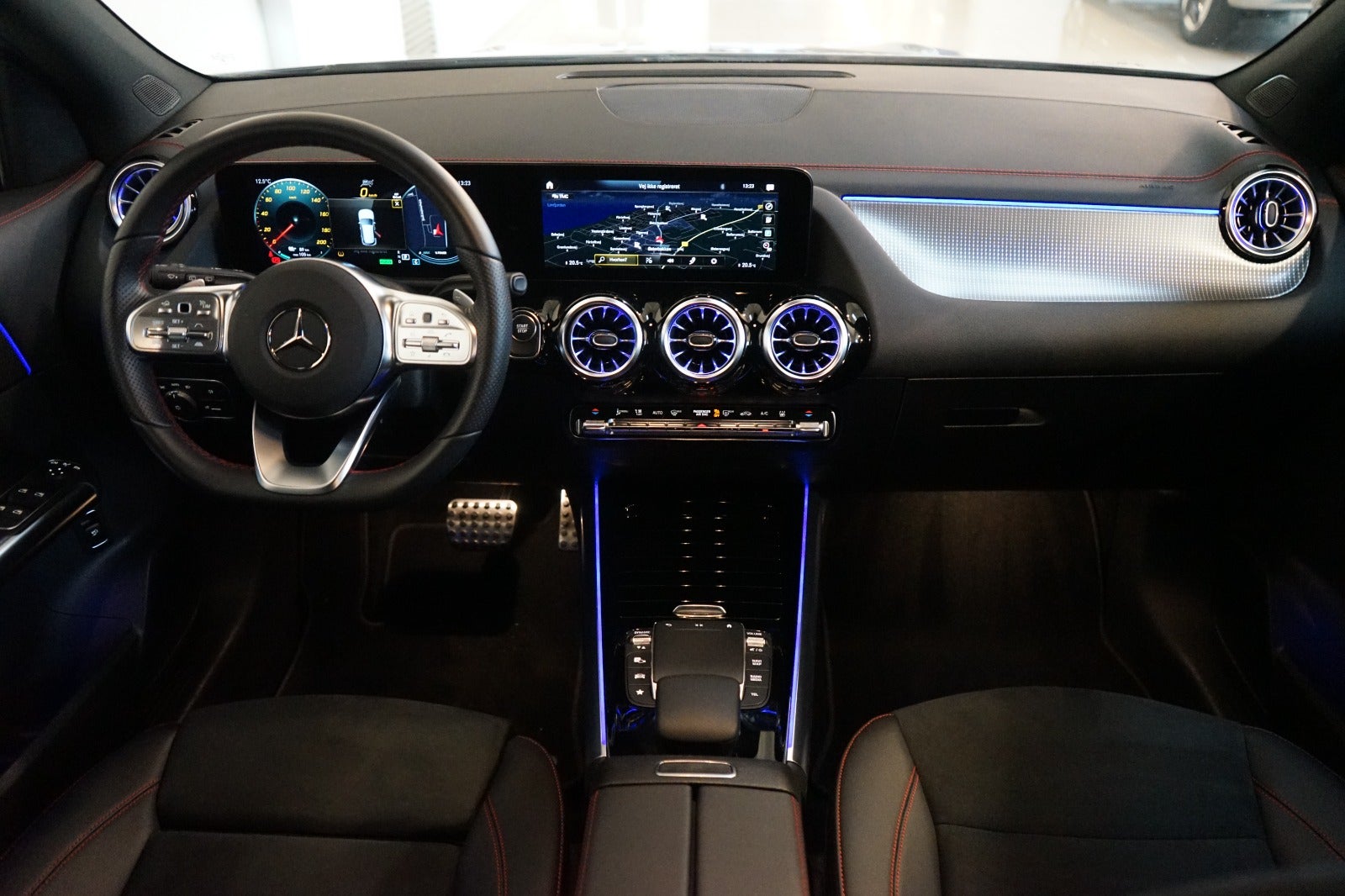 Mercedes EQA250