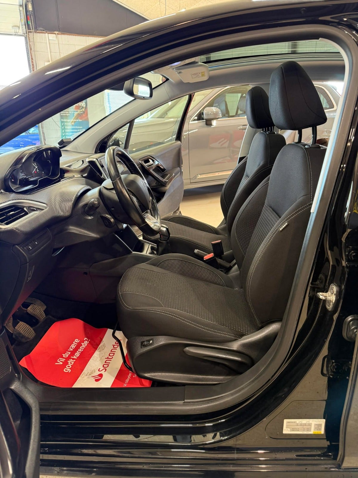 Billede af Peugeot 208 1,5 BlueHDi 100 Prestige Sky