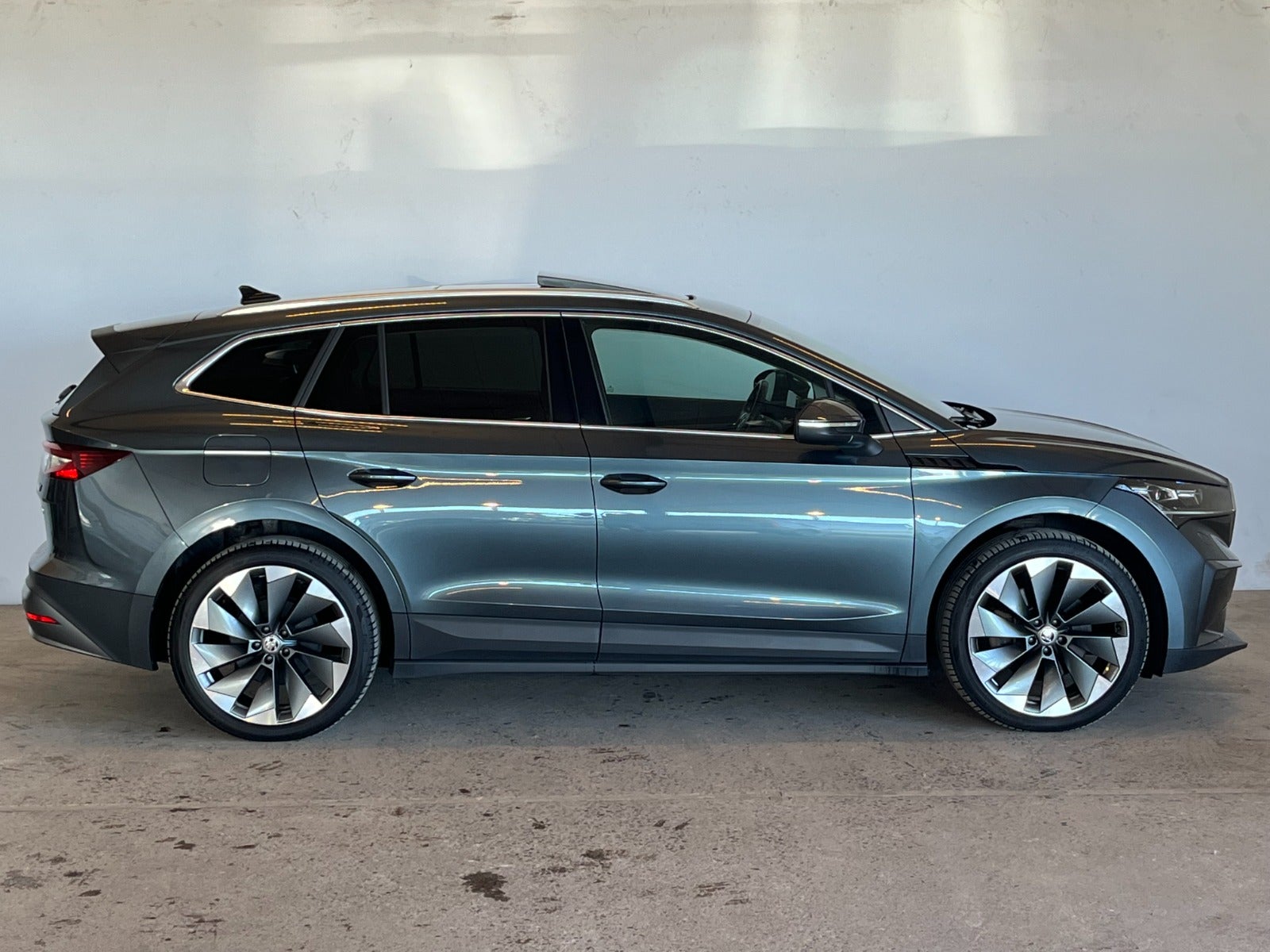 Skoda Enyaq iV Plus Suite