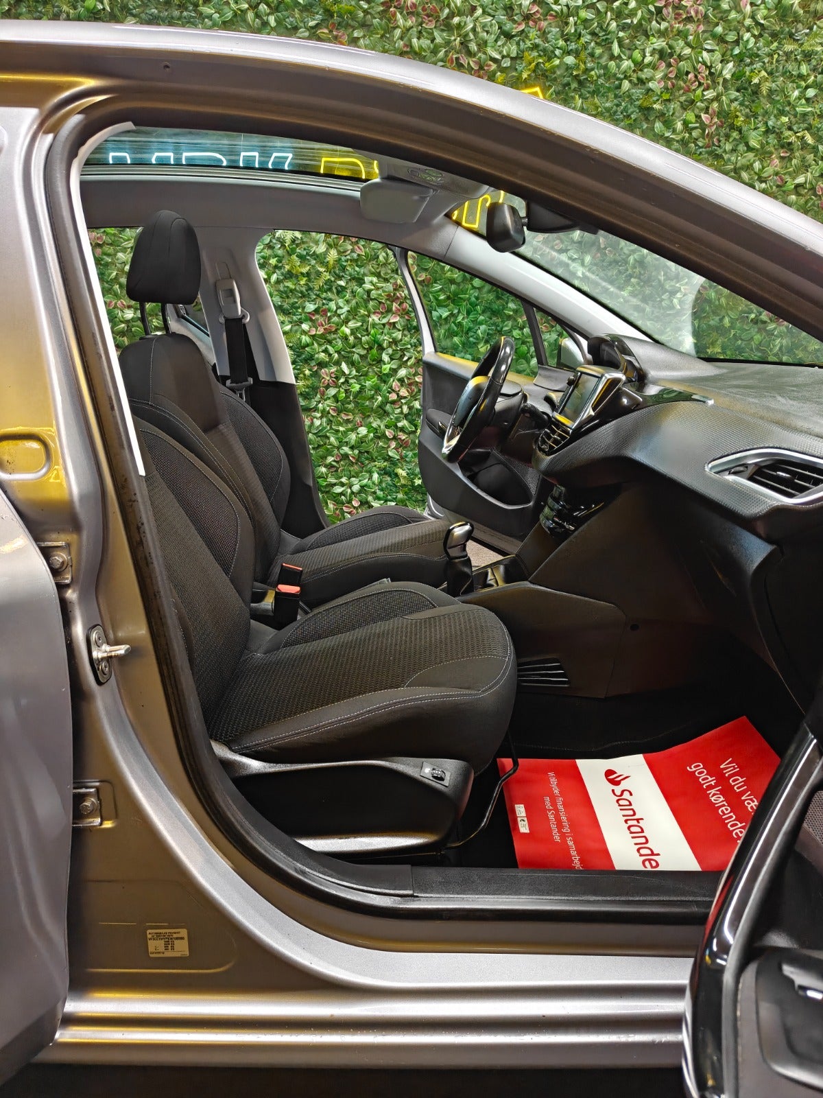 Billede af Peugeot 208 1,5 BlueHDi 100 Prestige Sky