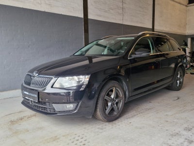 Skoda Octavia 1,6 TDi 110 Style Combi DSG 5d
