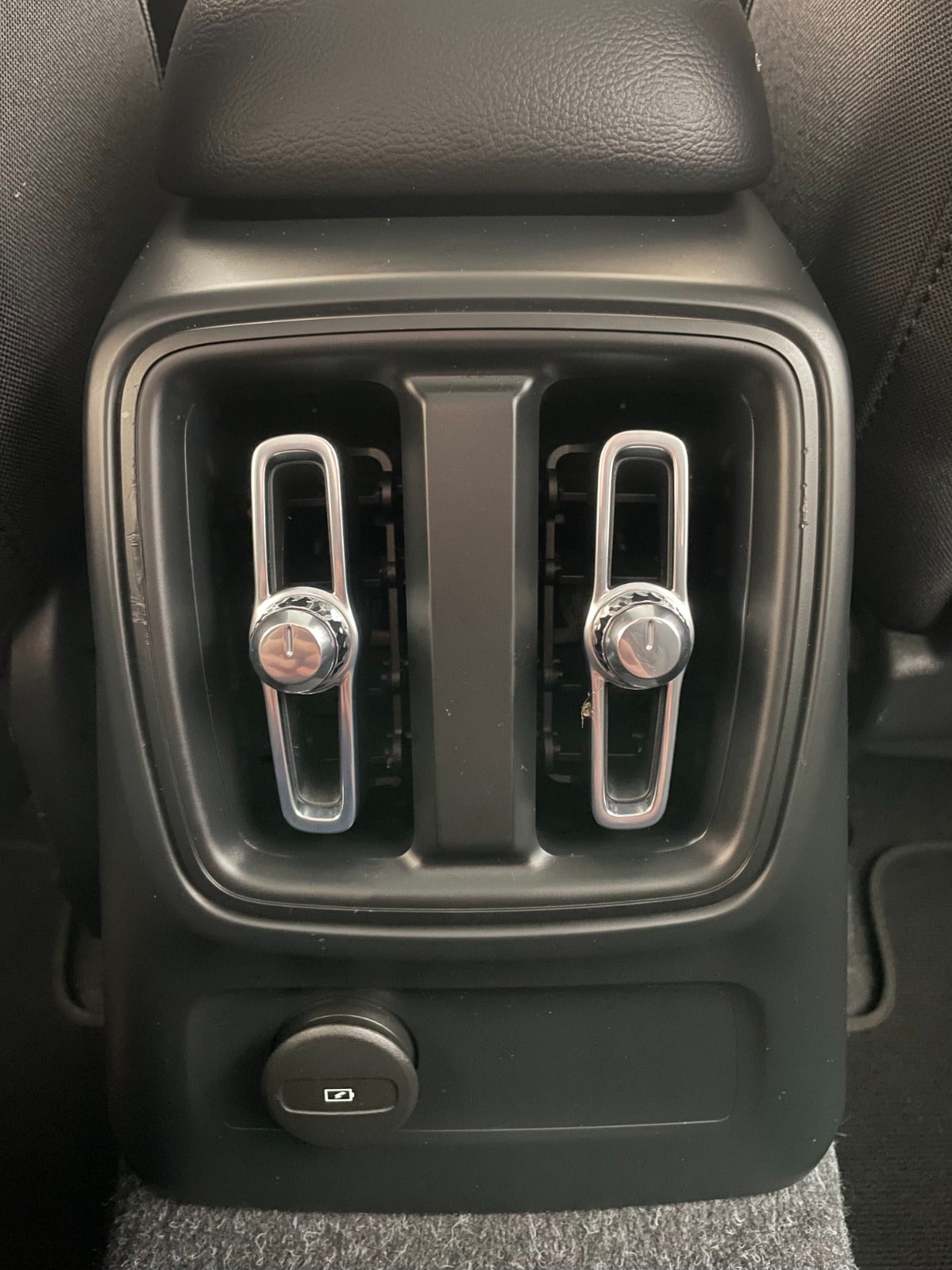 Billede af Volvo XC40 1,5 T4 ReCharge Inscription X aut.