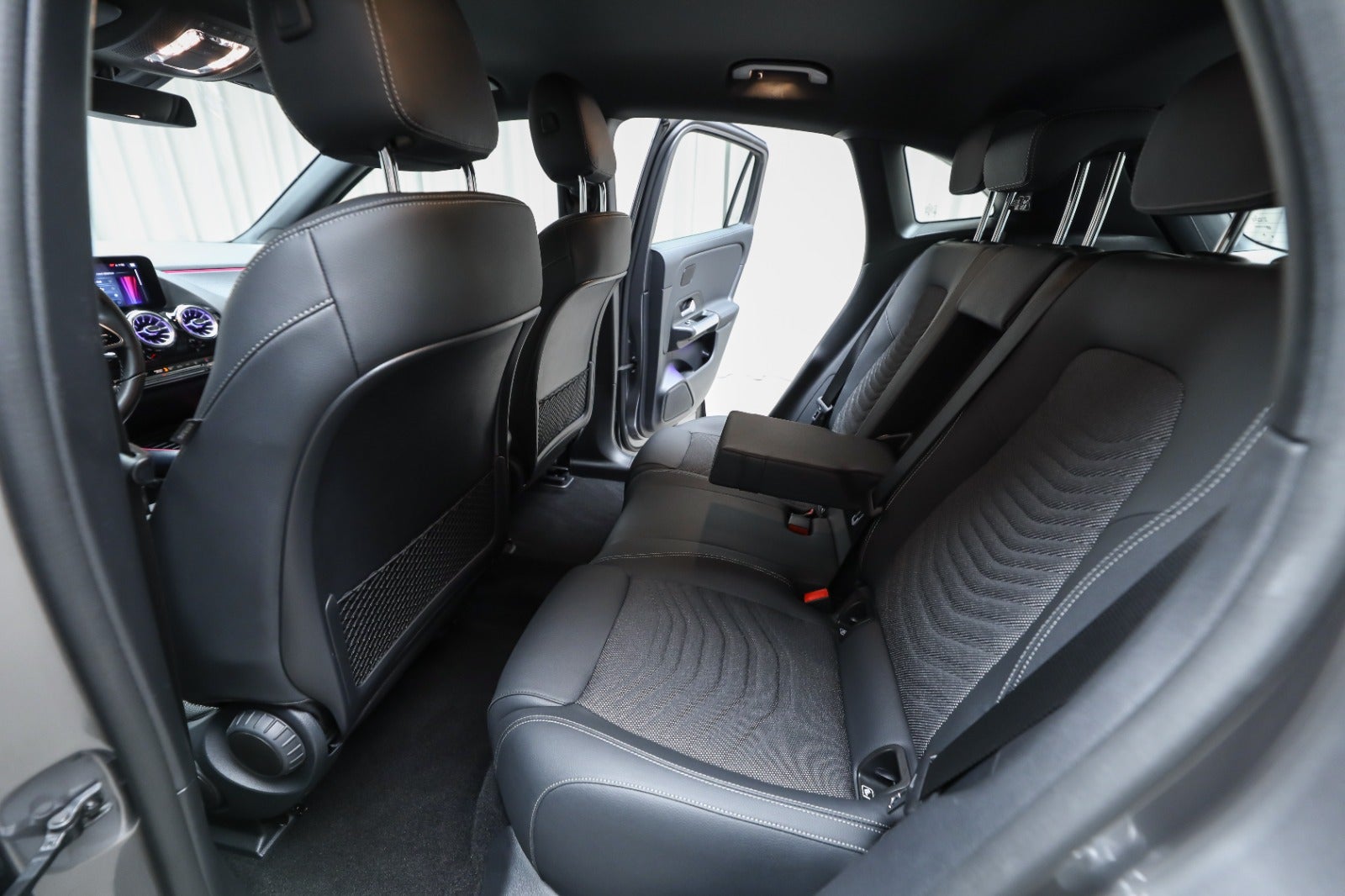 Mercedes-Benz EQA 250 (5/8)