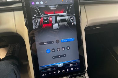 Ford Explorer Premium Extended Range