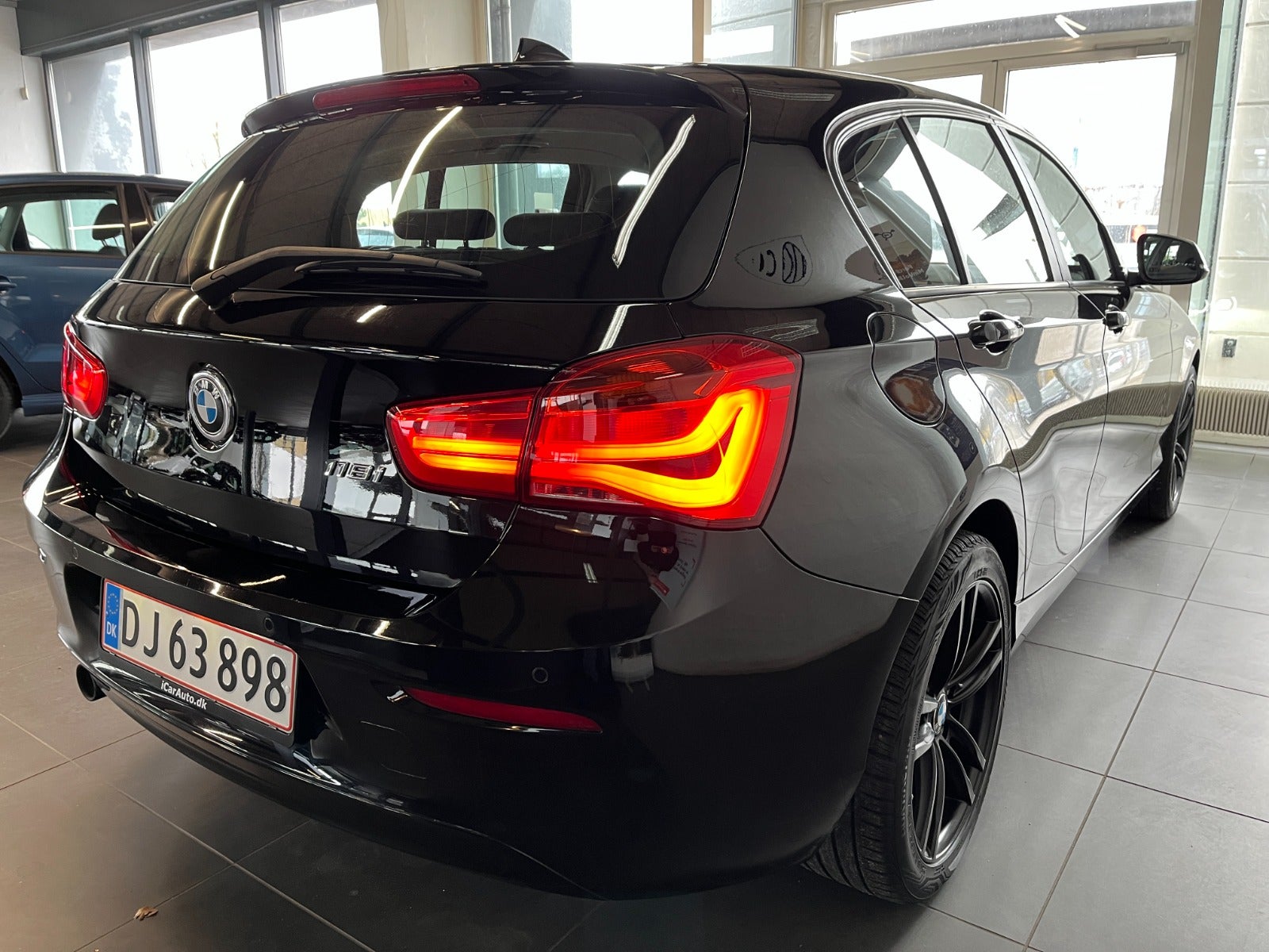 Billede af BMW 118i 1,5 Connected aut.