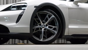 Porsche Taycan 4 Performance+ Cross Turismo
