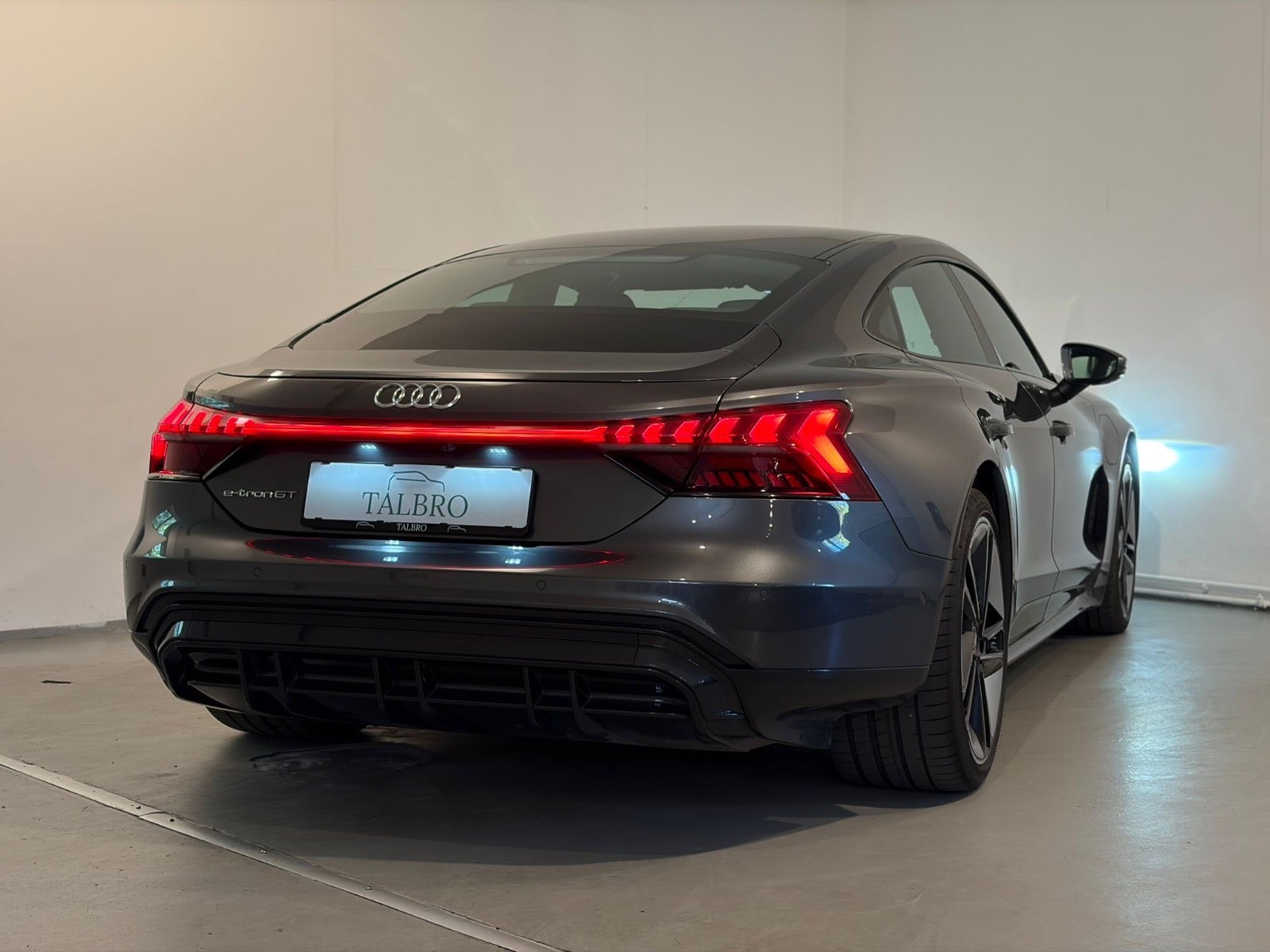Audi – e-tron GT