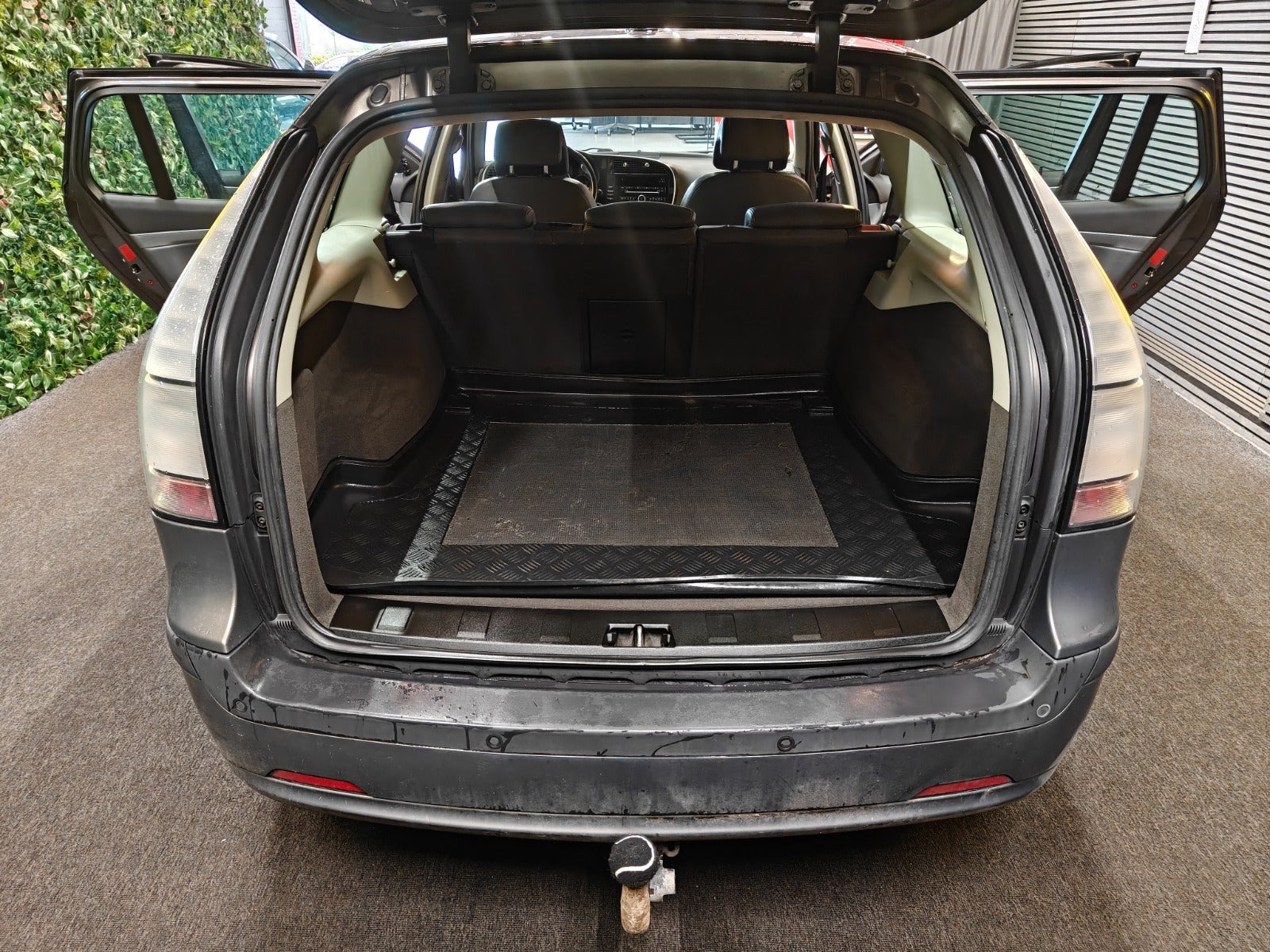 Billede af Saab 9-3 1,9 TiD 150 Vector SportCombi aut.