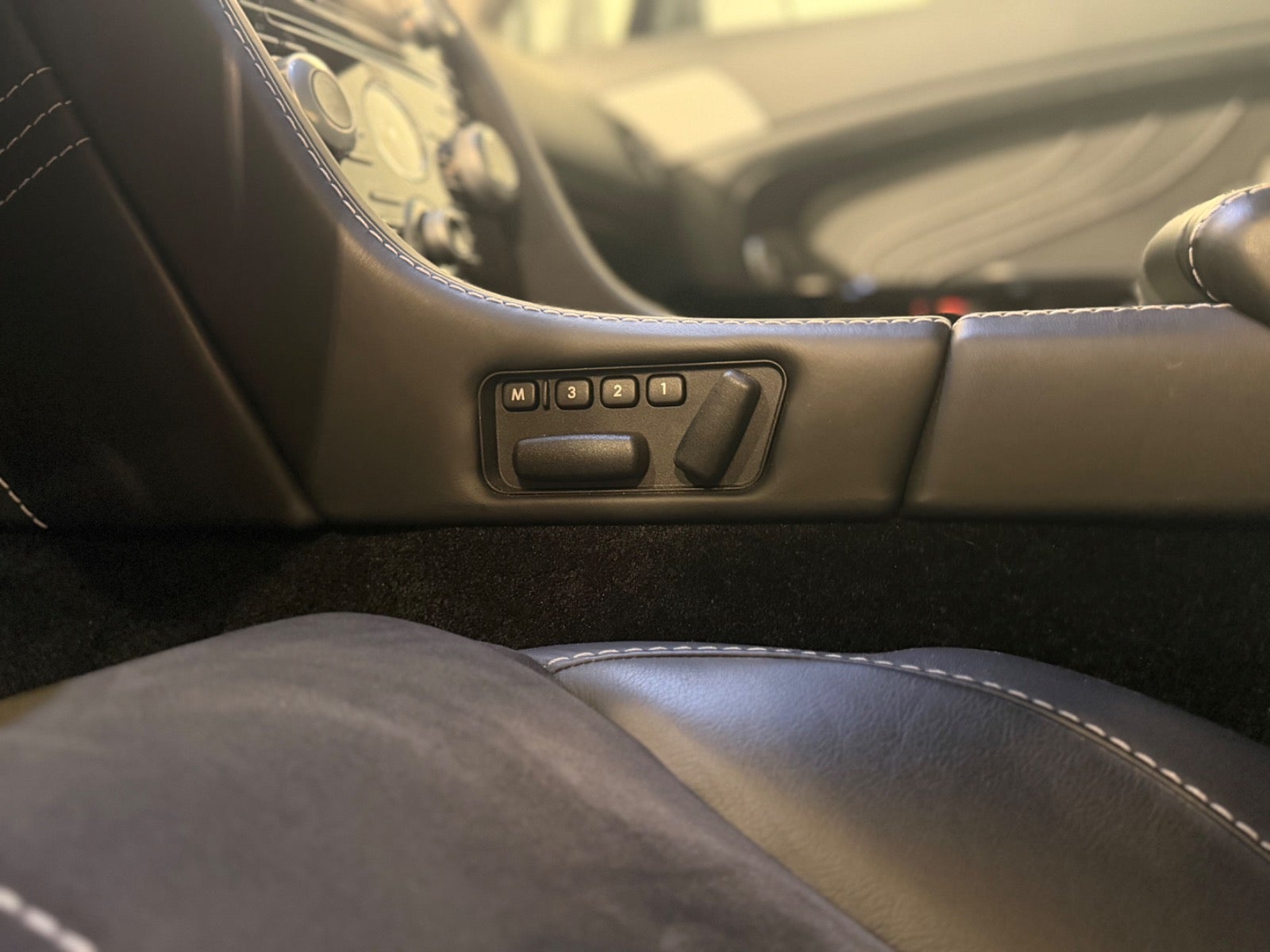 Aston Martin – V8 Vantage S