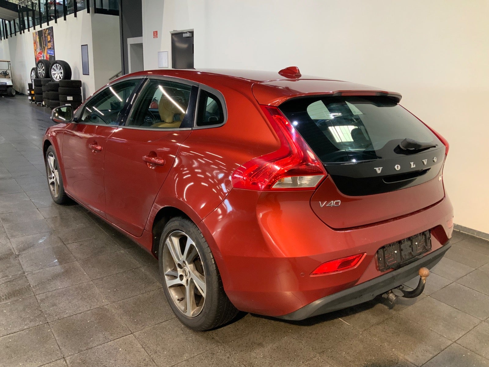Volvo V40 (4/8)