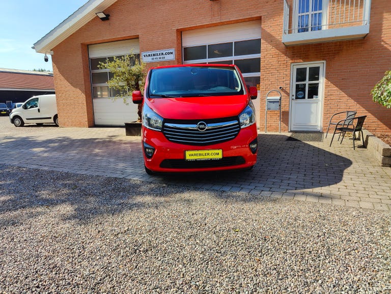 Opel Vivaro CDTi 120 Sportive L2H1