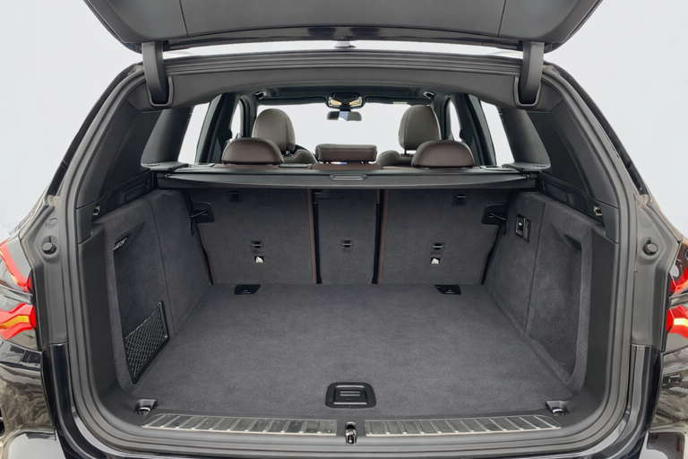 BMW iX3 Charged Plus M-Sport