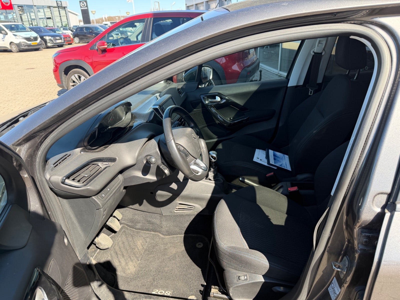 Billede af Peugeot 208 1,5 BlueHDi 100 Signature+