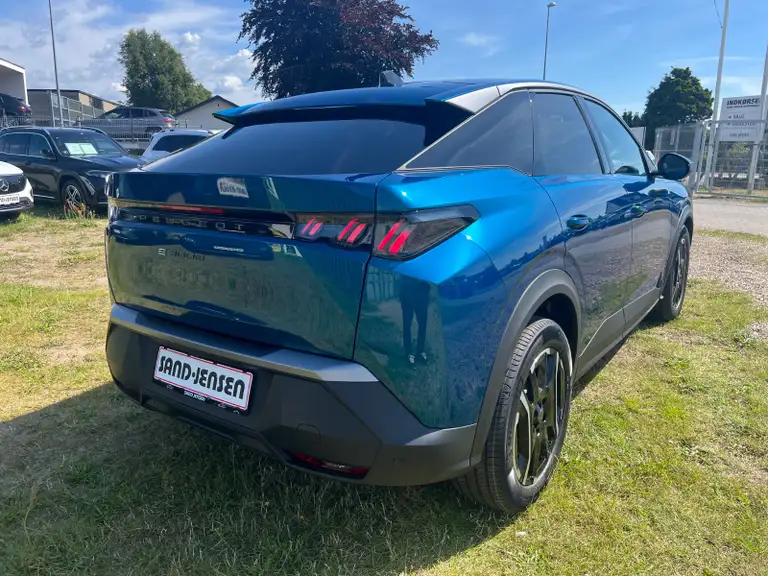 Peugeot e-3008 Allure