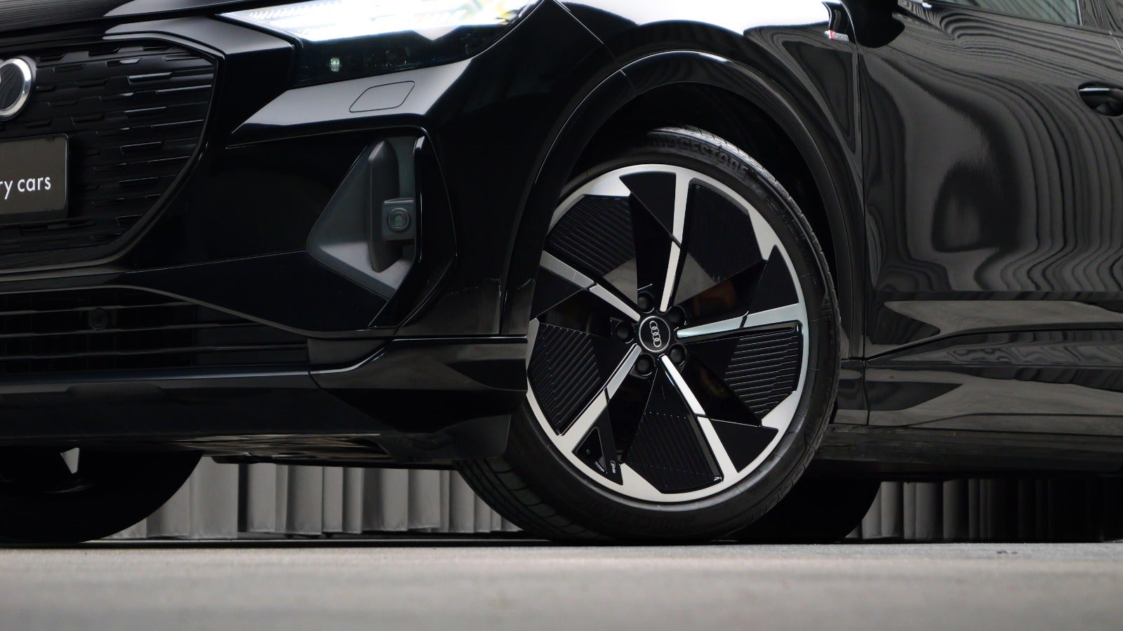 Audi Q4 e-tron S-line quattro
