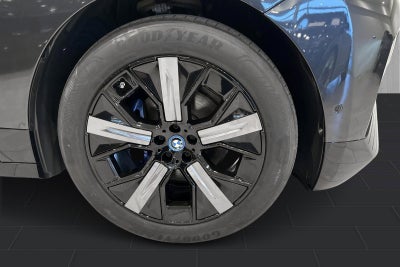 BMW iX xDrive40 Supercharged