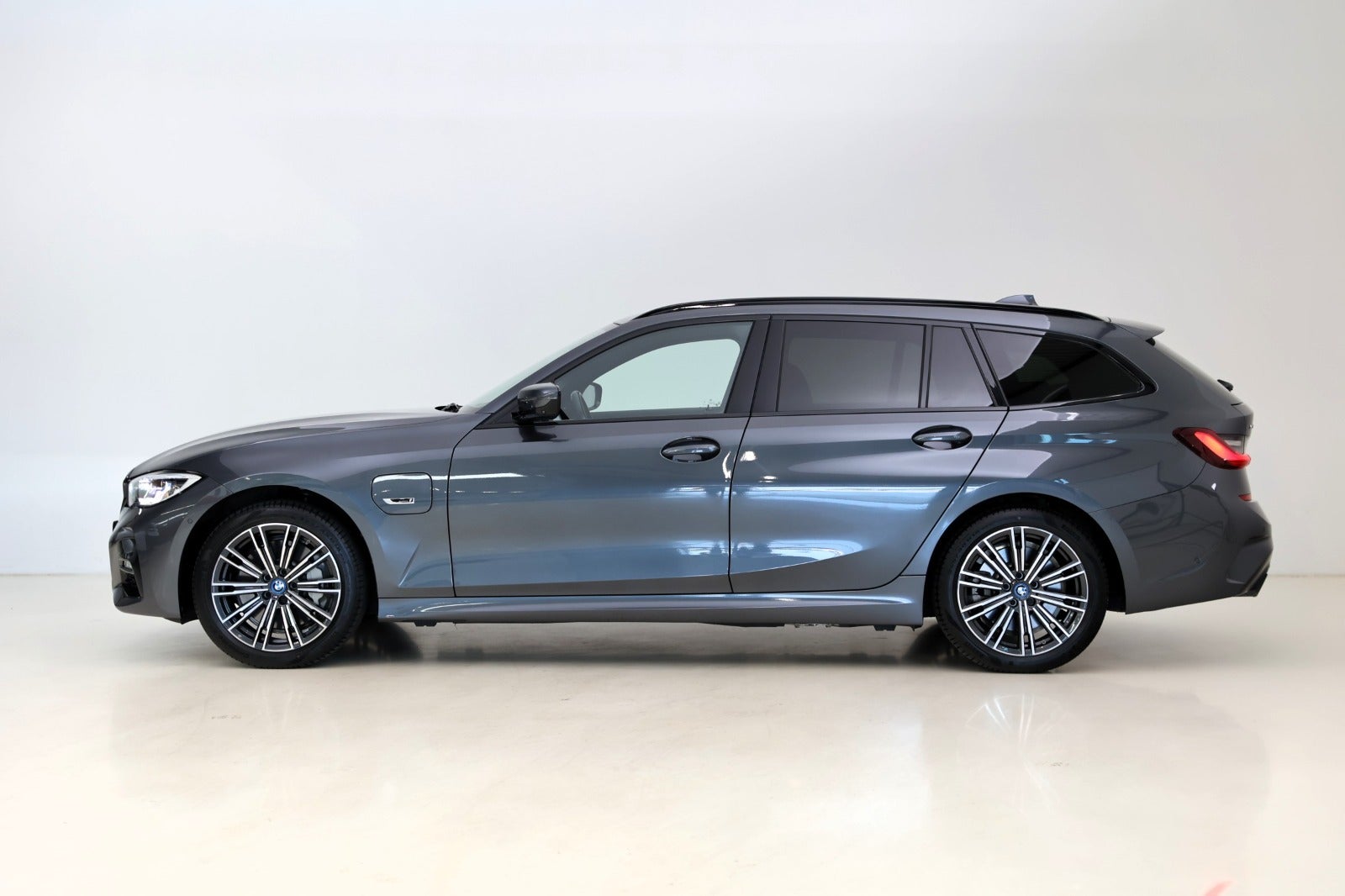 BMW 330e 2,0 Touring M-Sport xDrive aut.