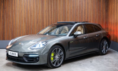Porsche Panamera 4 E-Hybrid PDK