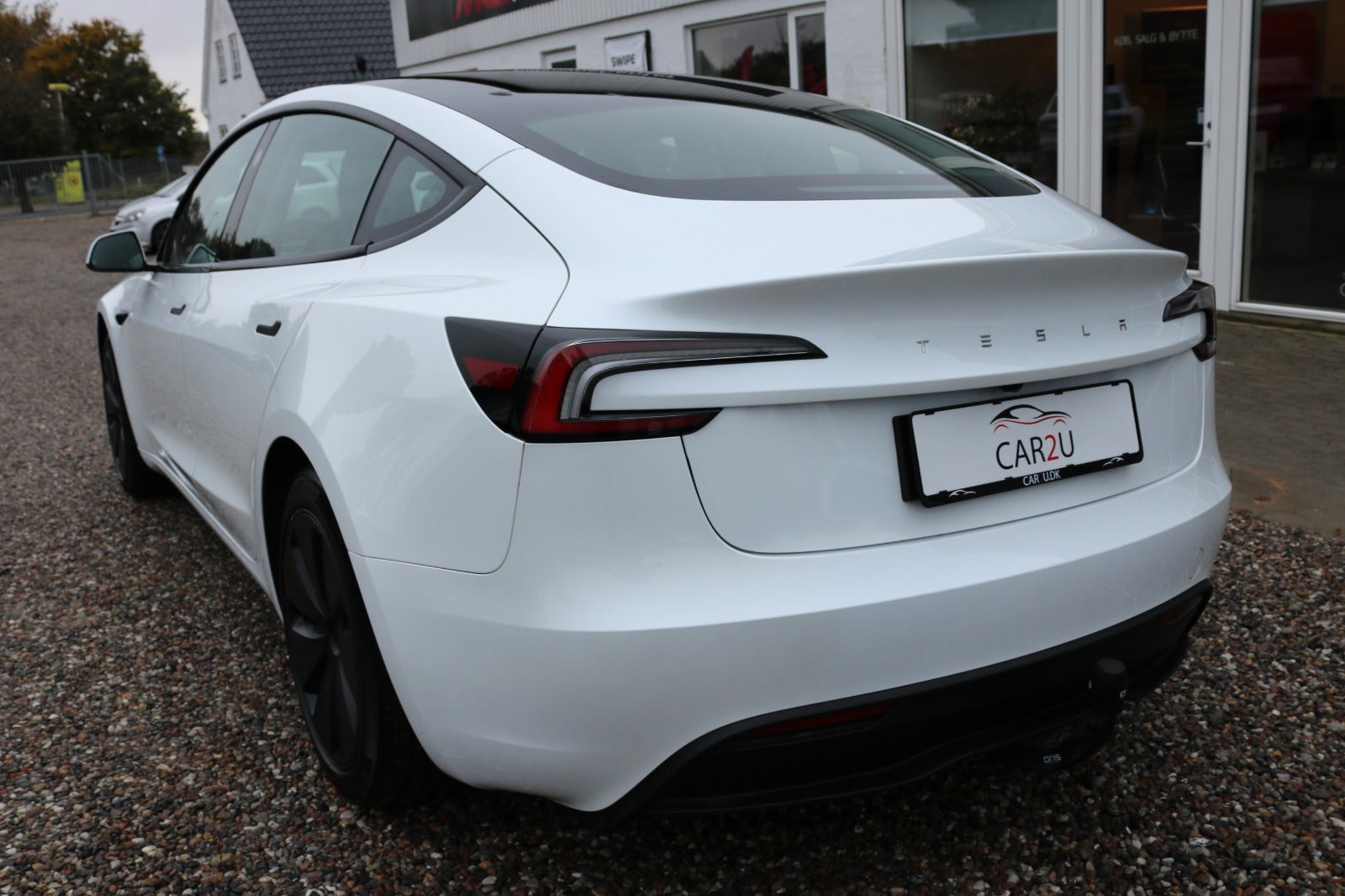 Tesla Model 3 RWD