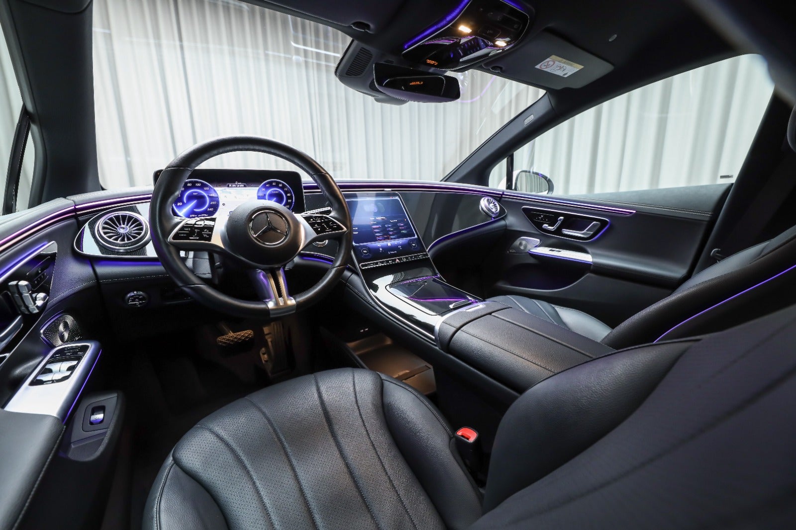 Mercedes-Benz EQE 350 (4/8)