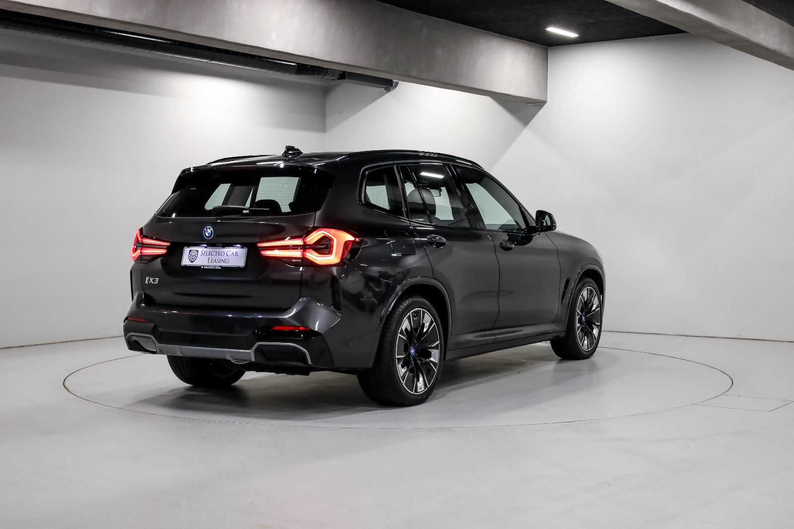 BMW iX3 Charged Plus M-Sport