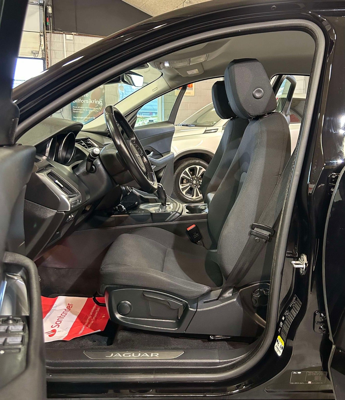 Billede af Jaguar E-Pace 2,0 D150 R-Dynamic S AWD
