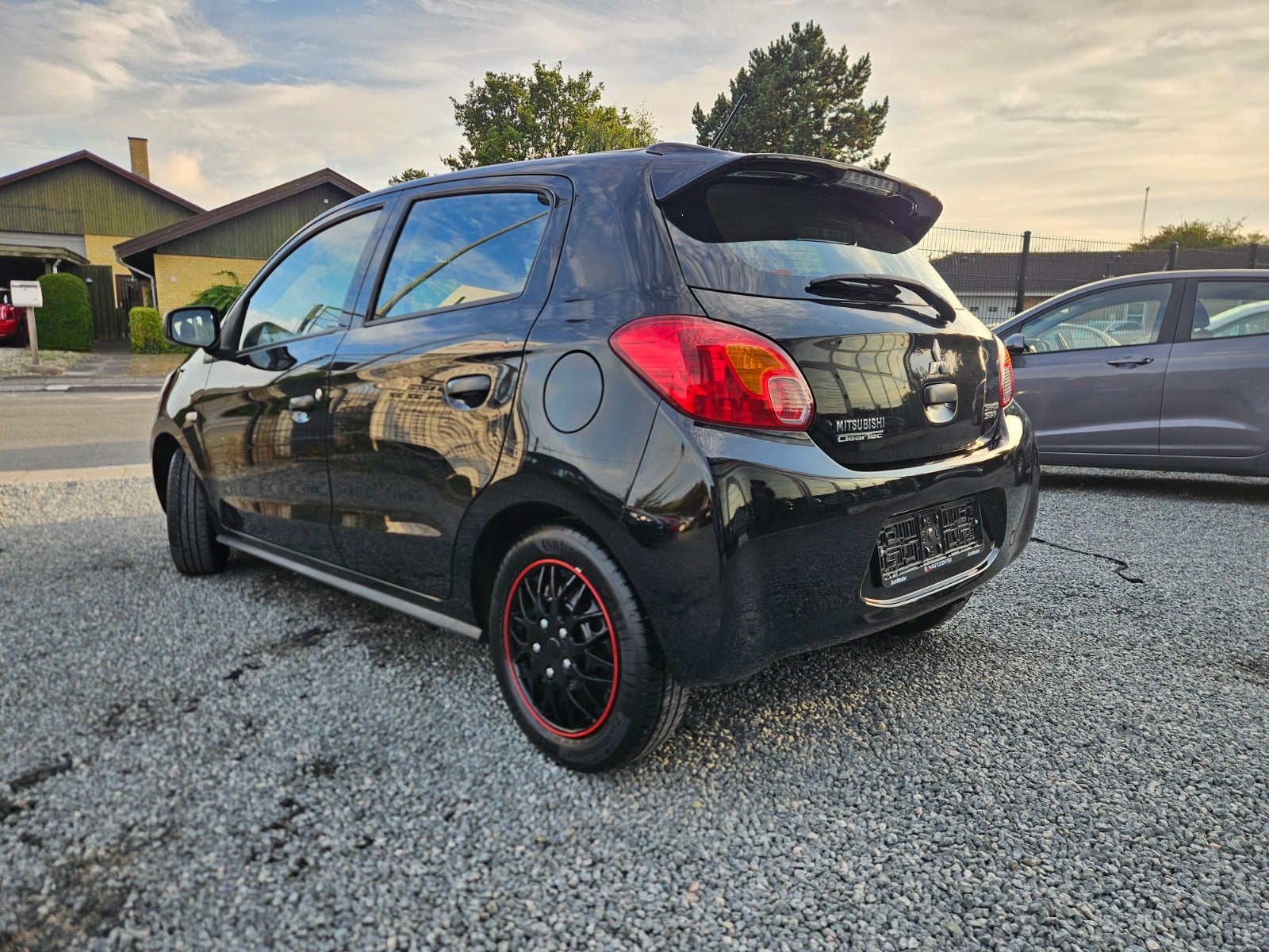 Billede af Mitsubishi Space Star 1,0 Inform