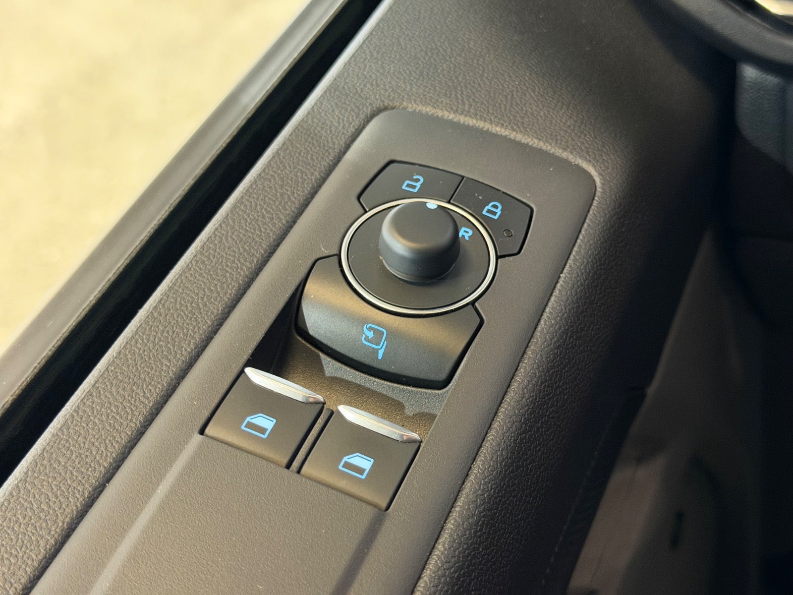 Ford E-Transit Custom 320L Limited