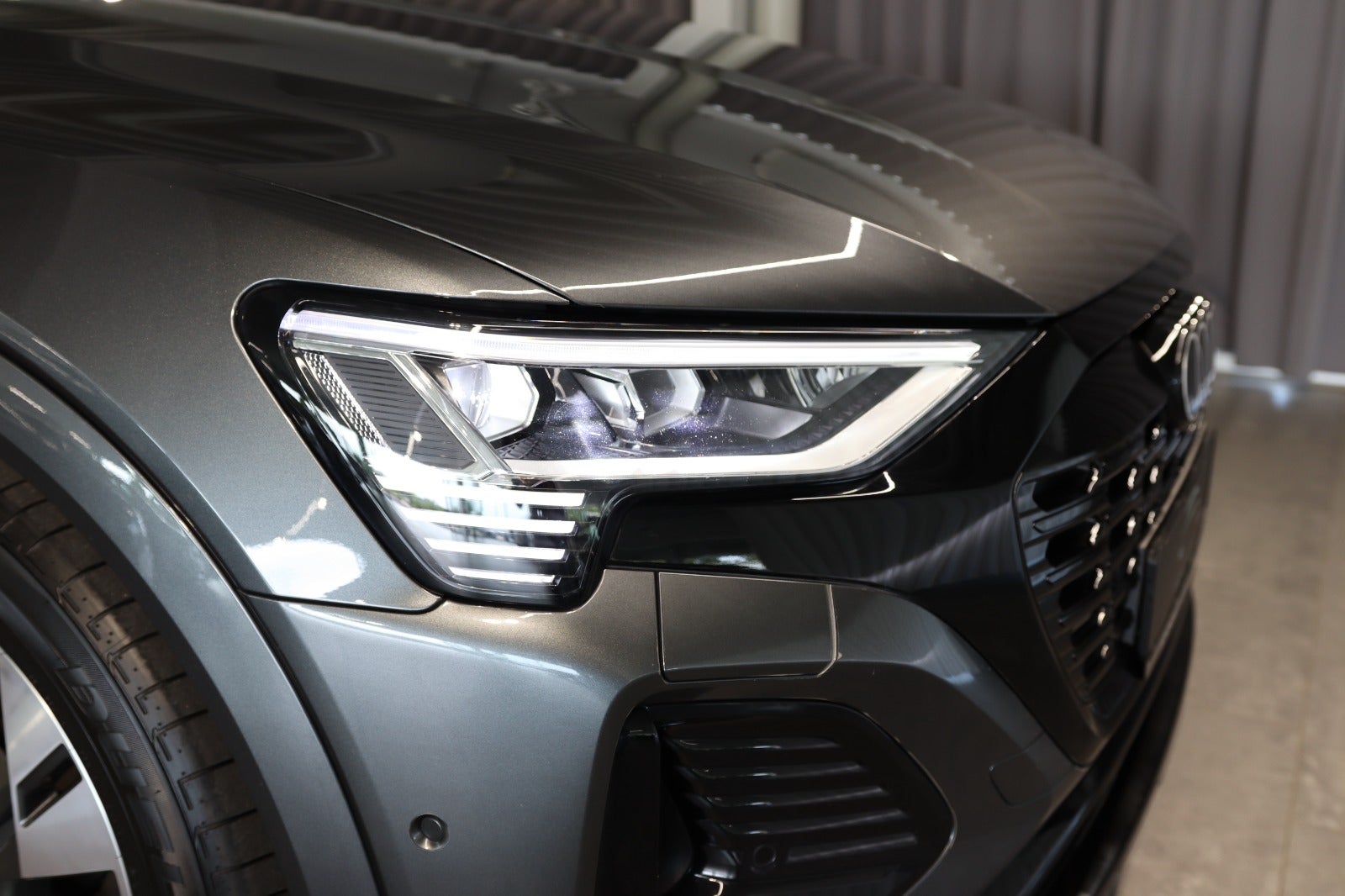 Billede af Audi Q8 e-tron 55 S-line Sportback quattro