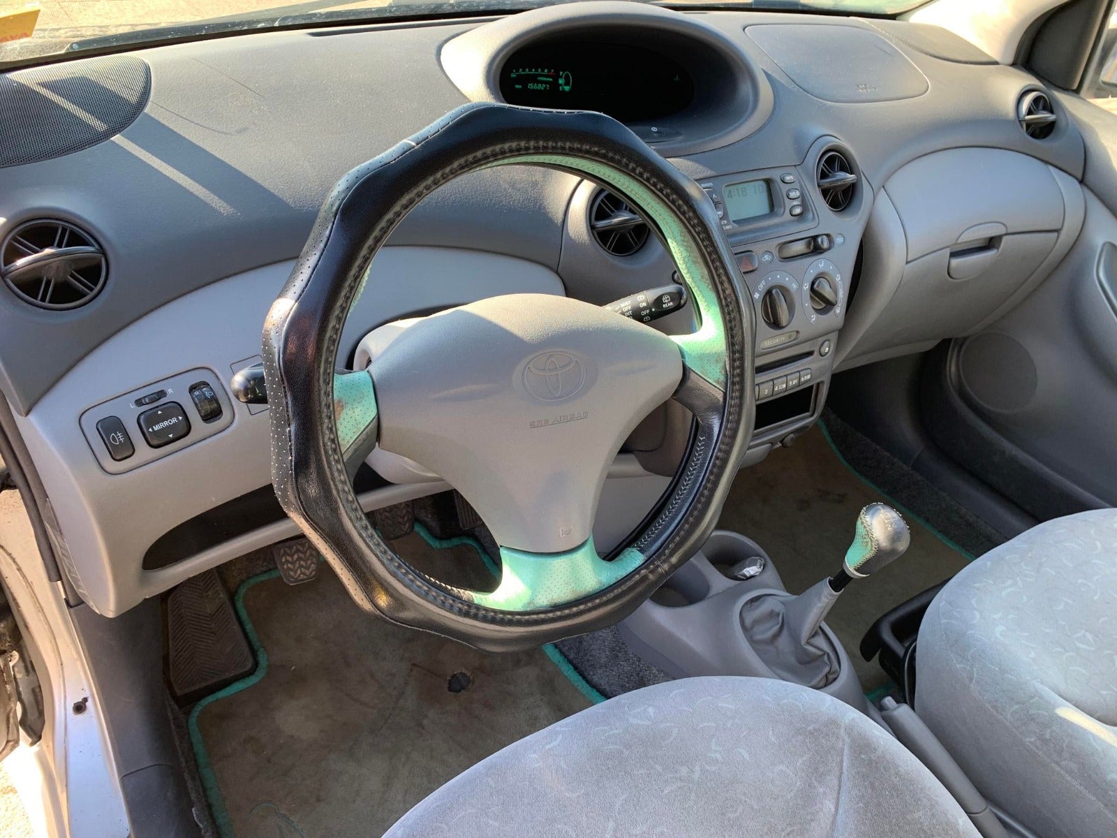 Toyota Yaris 2000