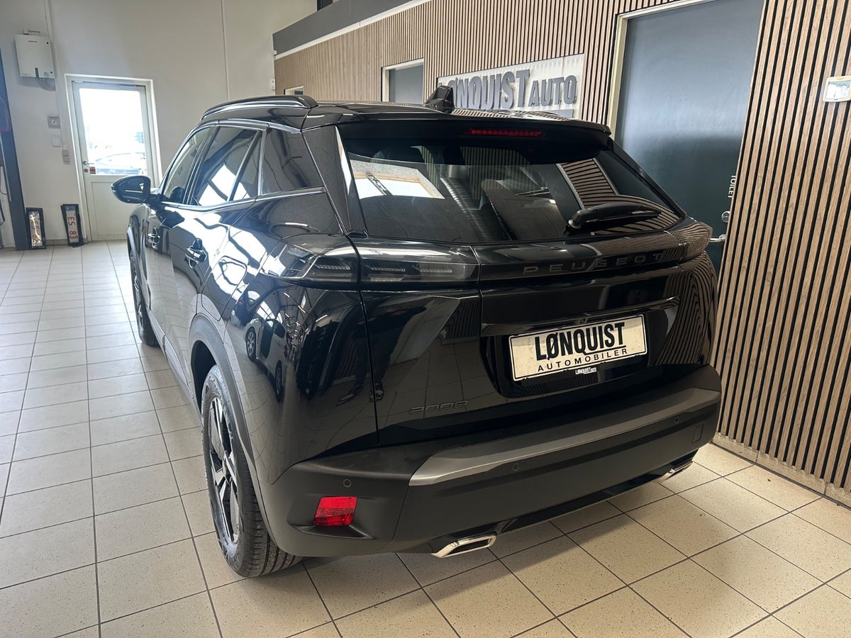 Peugeot 2008 PureTech 130 First Selection EAT8