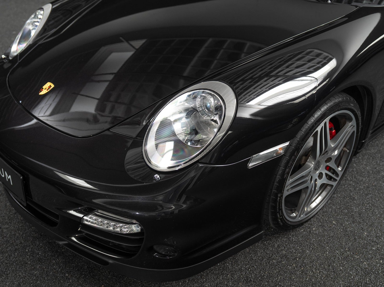 Gallery image 7 of 18