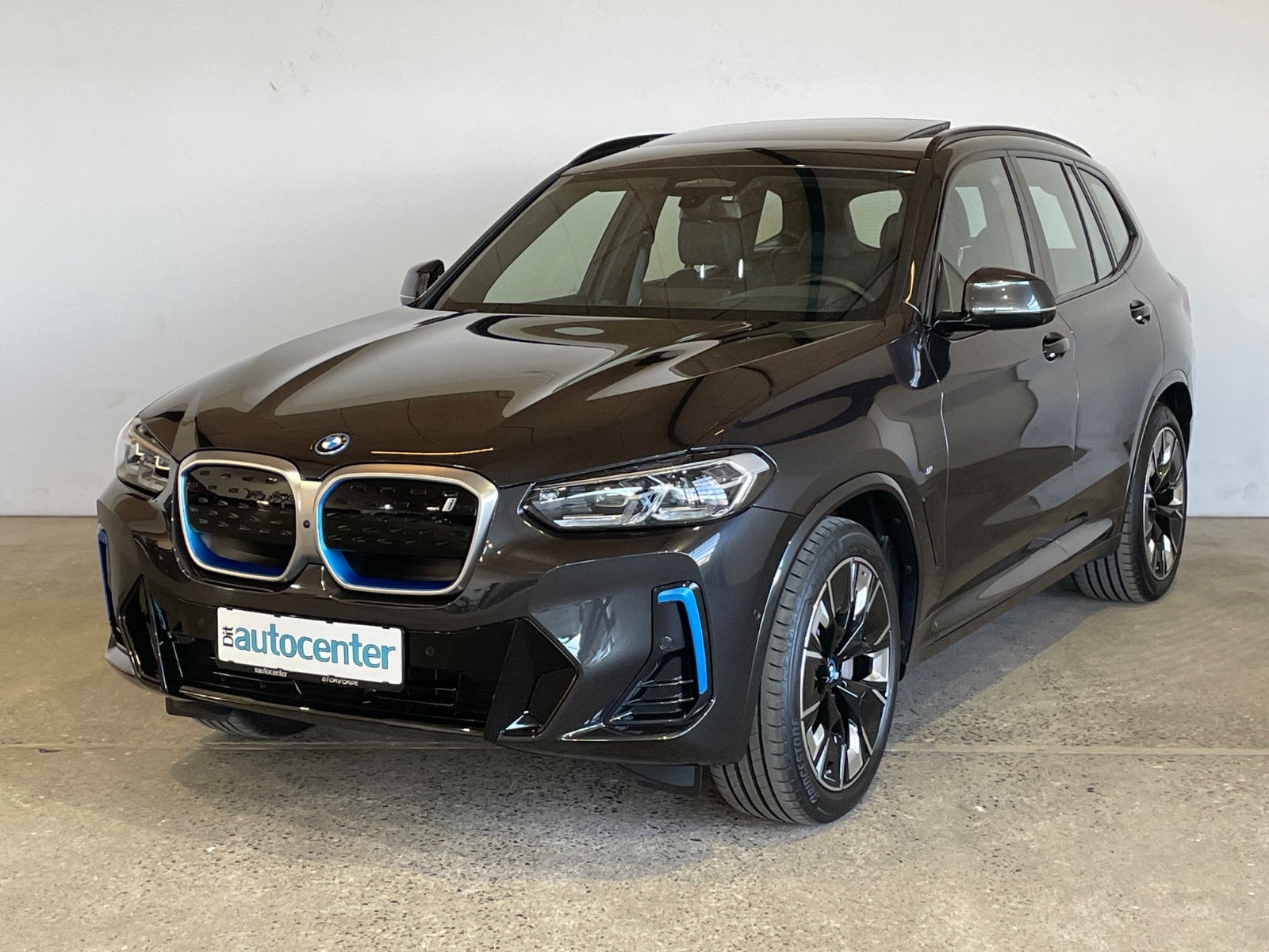 BMW iX3 Charged Plus M-Sport