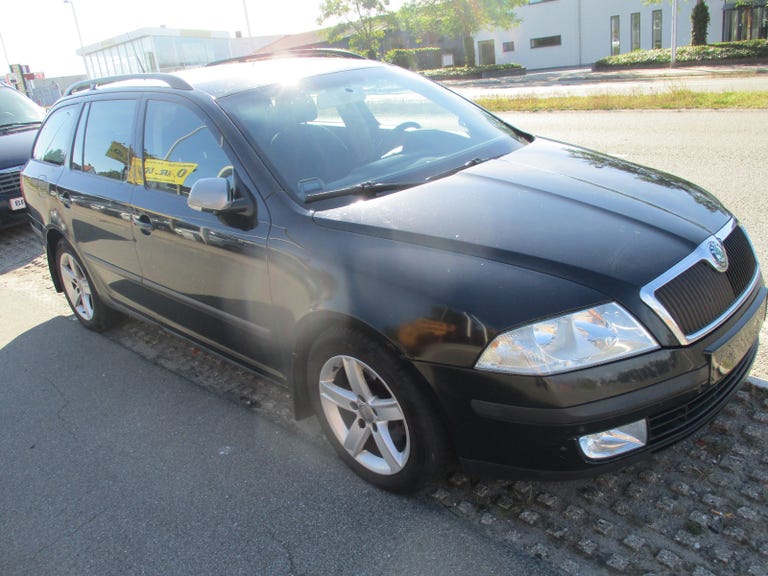 Skoda Octavia TDi Elegance Combi