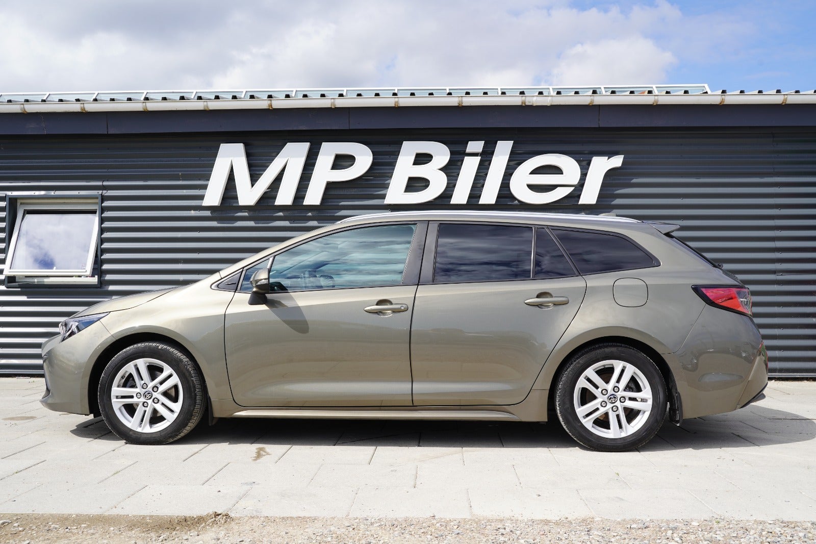 Billede af Toyota Corolla 1,8 Hybrid Active Smart Touring Sports MDS