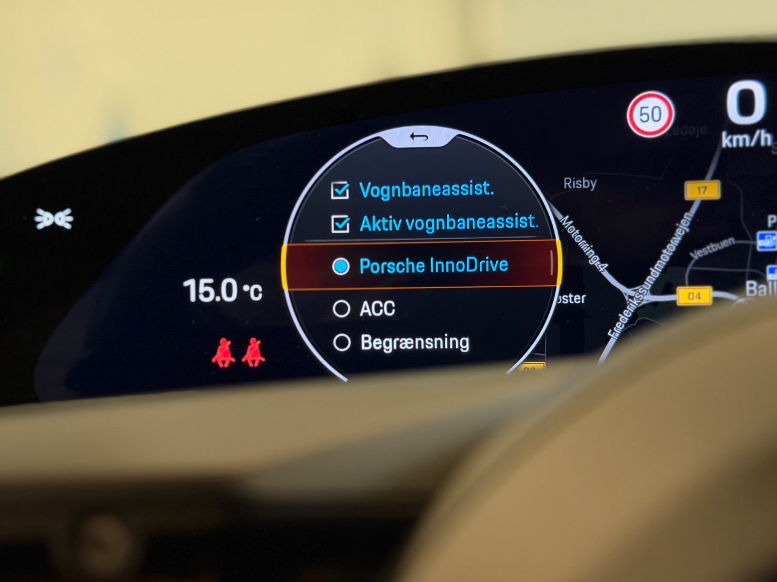 Porsche – Taycan 4