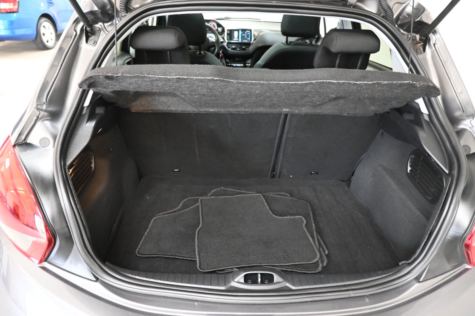 Peugeot 208 BlueHDi 100 Signature Sky