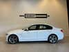 BMW 320i Sport Line thumbnail