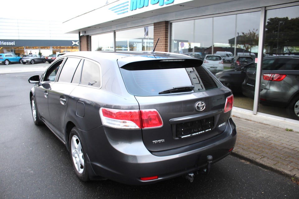 Toyota Avensis, Billede 3