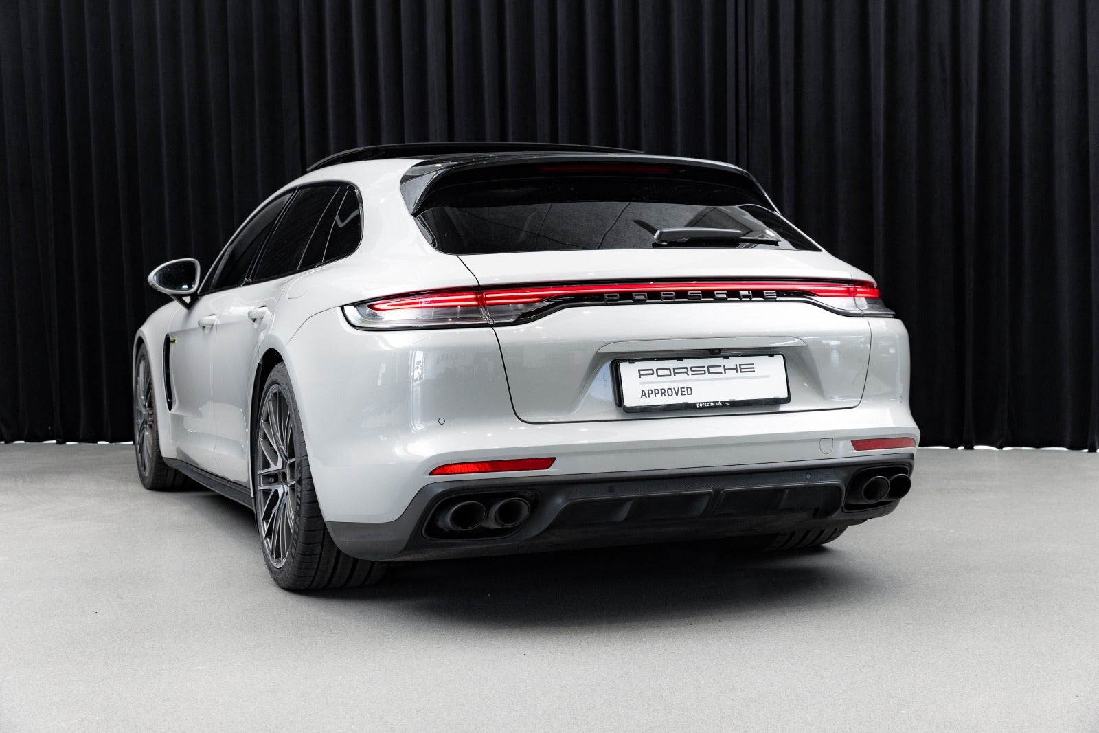 Gallery image 7 of 18