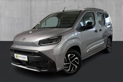 Toyota ProAce City Verso 50 Medium Family 5d