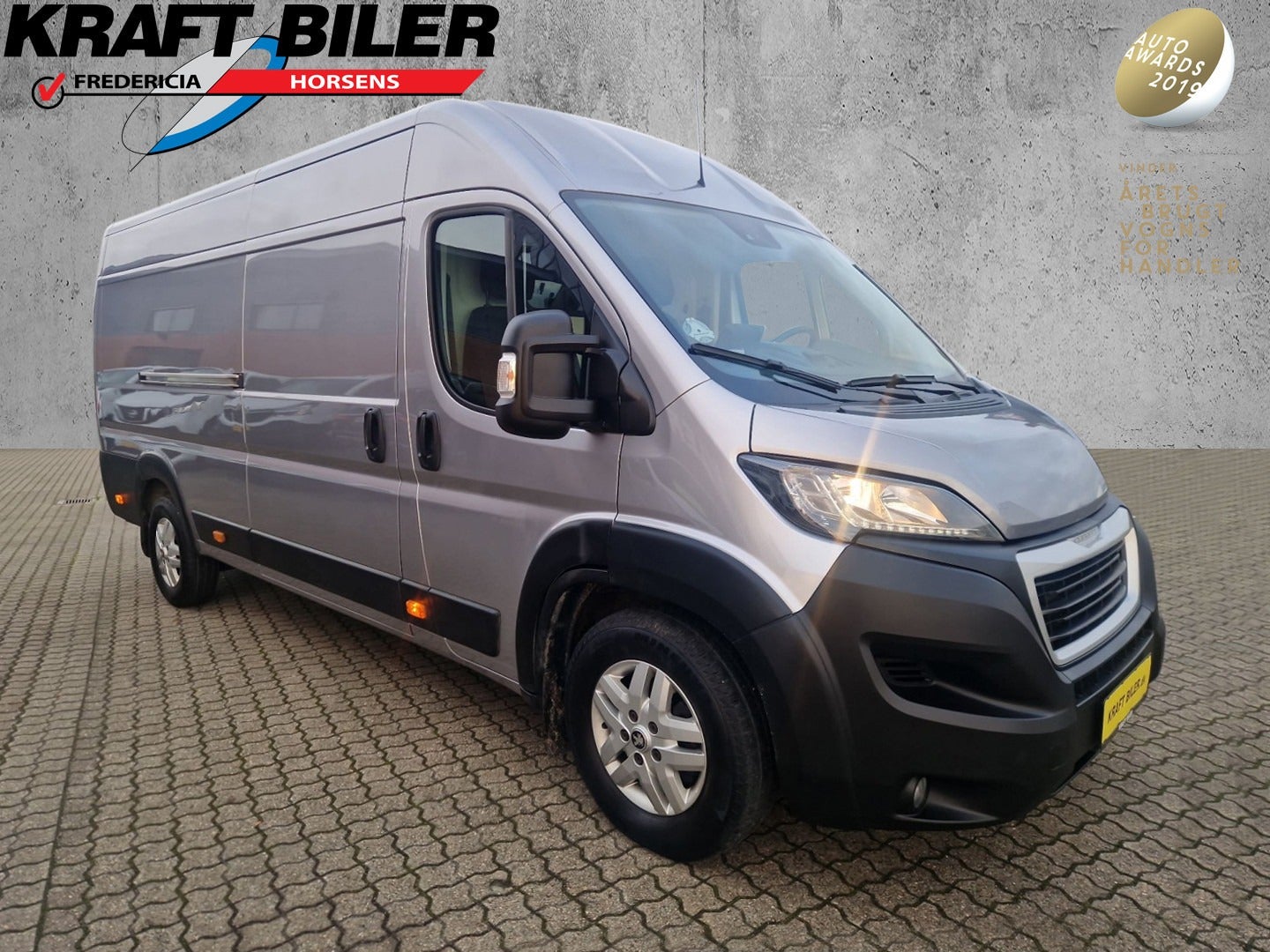 Billede af Peugeot Boxer 335 2,2 BlueHDi 165 L4H2 Ultimate