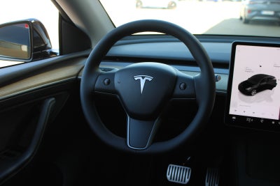 Tesla Model Y RWD