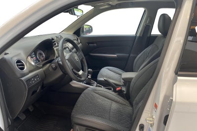 Suzuki Vitara mHybrid Adventure