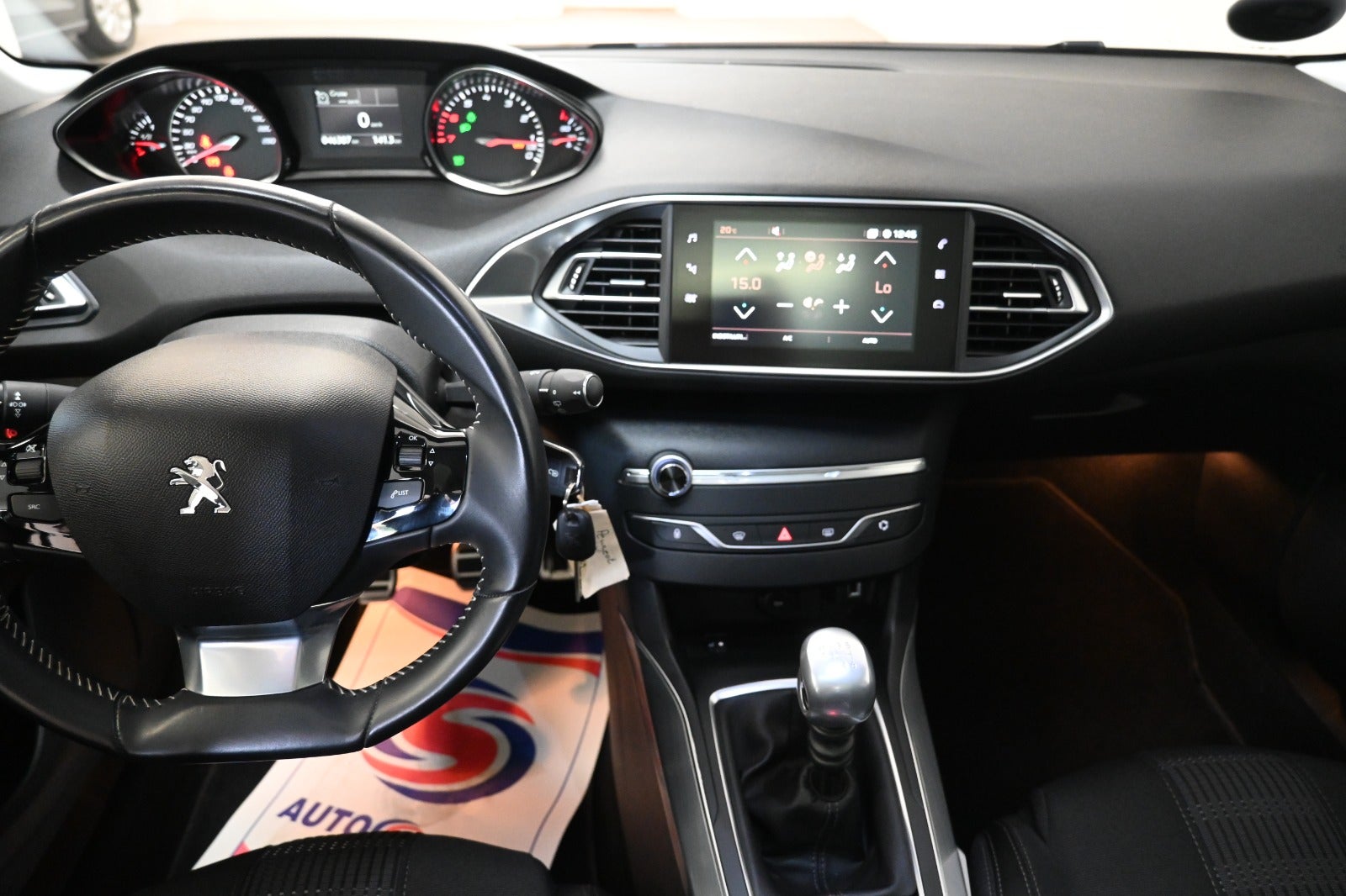 Peugeot 308 PureTech 130 Selection Sky