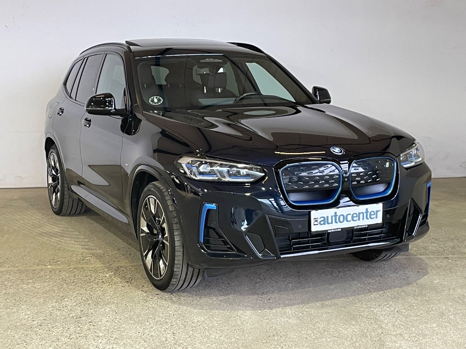 BMW iX3 Charged Plus M-Sport