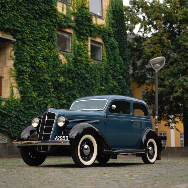 Plymouth Touring Sedan 3,3 