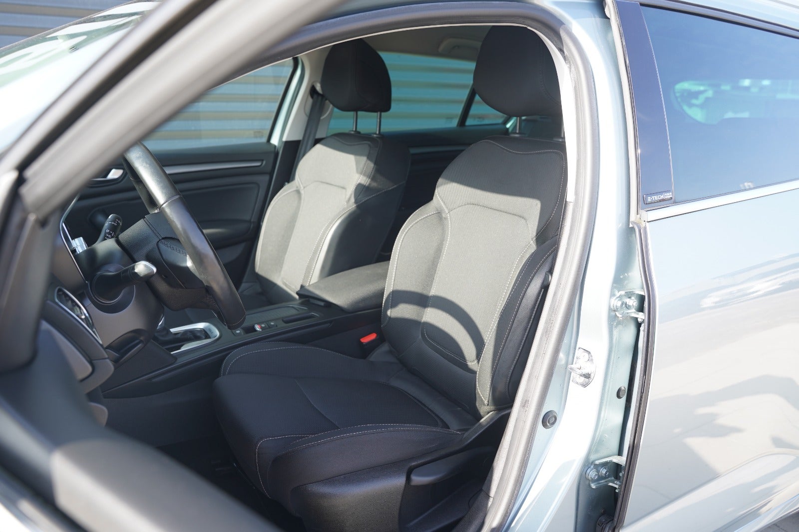 Billede af Renault Megane IV 1,6 E-Tech Zen Sport Tourer