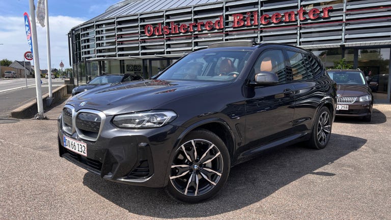 BMW iX3 Charged M-Sport