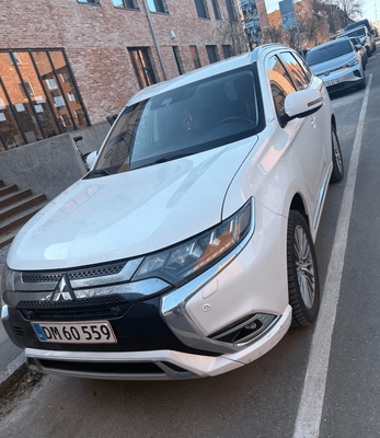 Mitsubishi Outlander 2,4 PHEV Intense CVT 4WD 5d